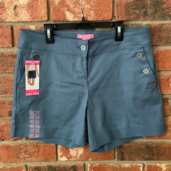 Isaac Mizrahi New York Blue Button Tailored Short - Picture 1 of 6